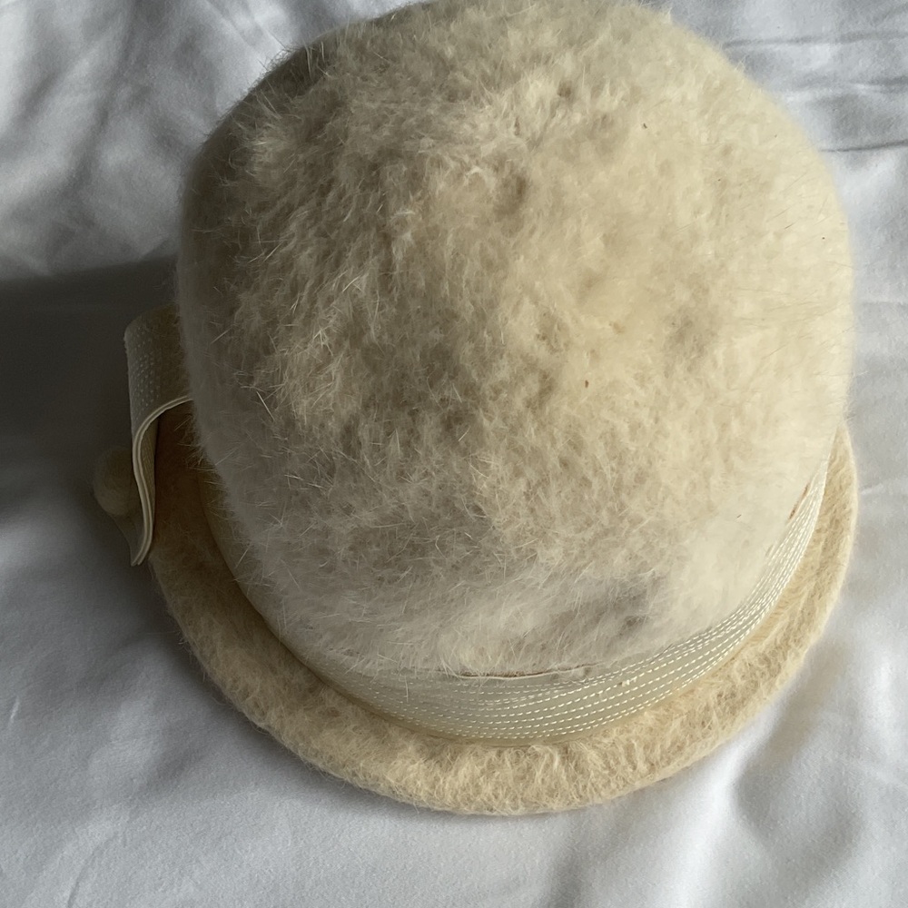 Elegant Cream Wool Hat